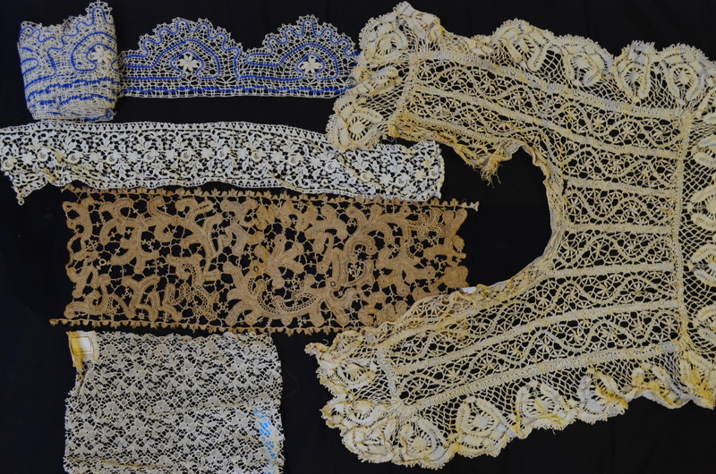 A collection of 19th century and other lace to include collars, bodice panels, lace tabards, - Image 8 of 10