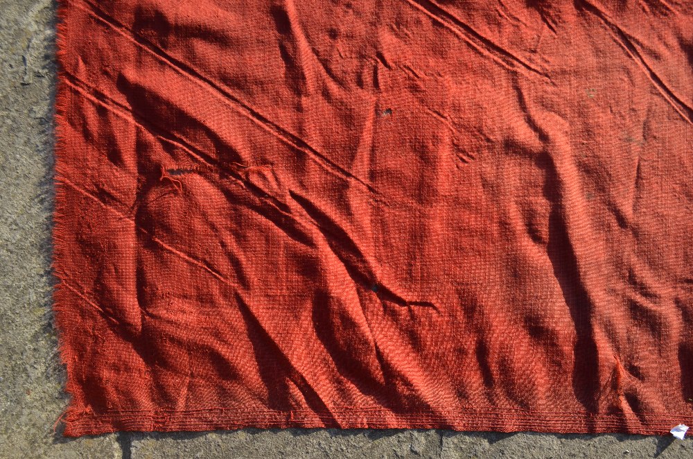 A WW2 Kriegsmarine printed linen flag, 142 x 200 cm Condition Report Discoloured, - Image 4 of 4
