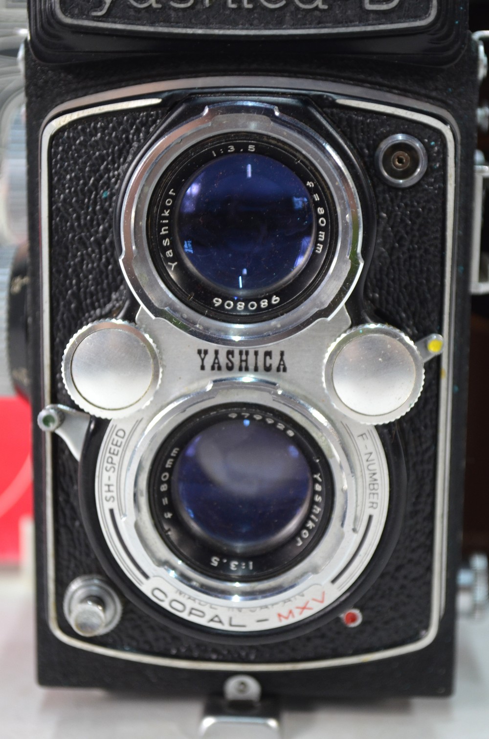 A Yashika D twin lens reflex camera, - Image 2 of 8