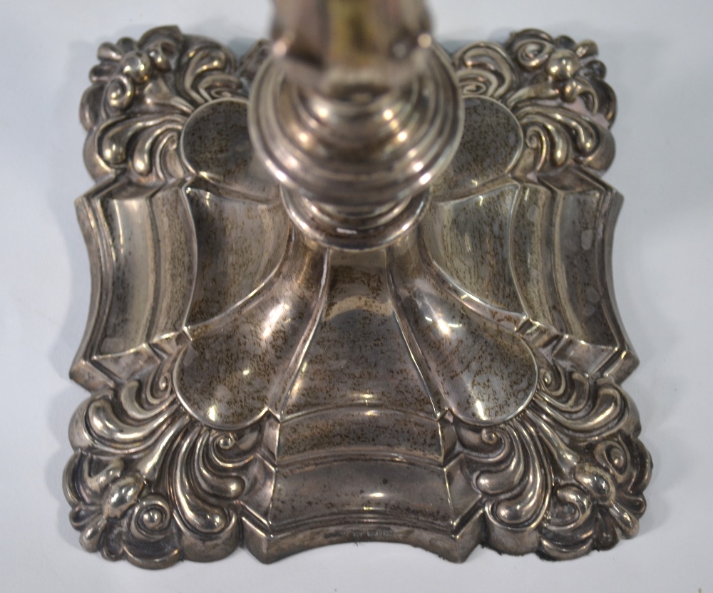 An Edwardian pair of loaded silver baluster candlesticks in the Georgian manner, - Image 4 of 4