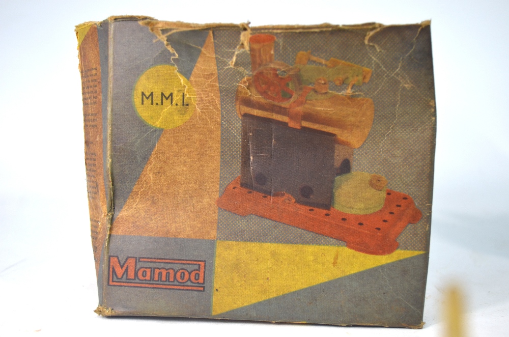 A boxed Mamod SE3 Twin Cylinder Superheated Static Steam Engine, - Image 8 of 9