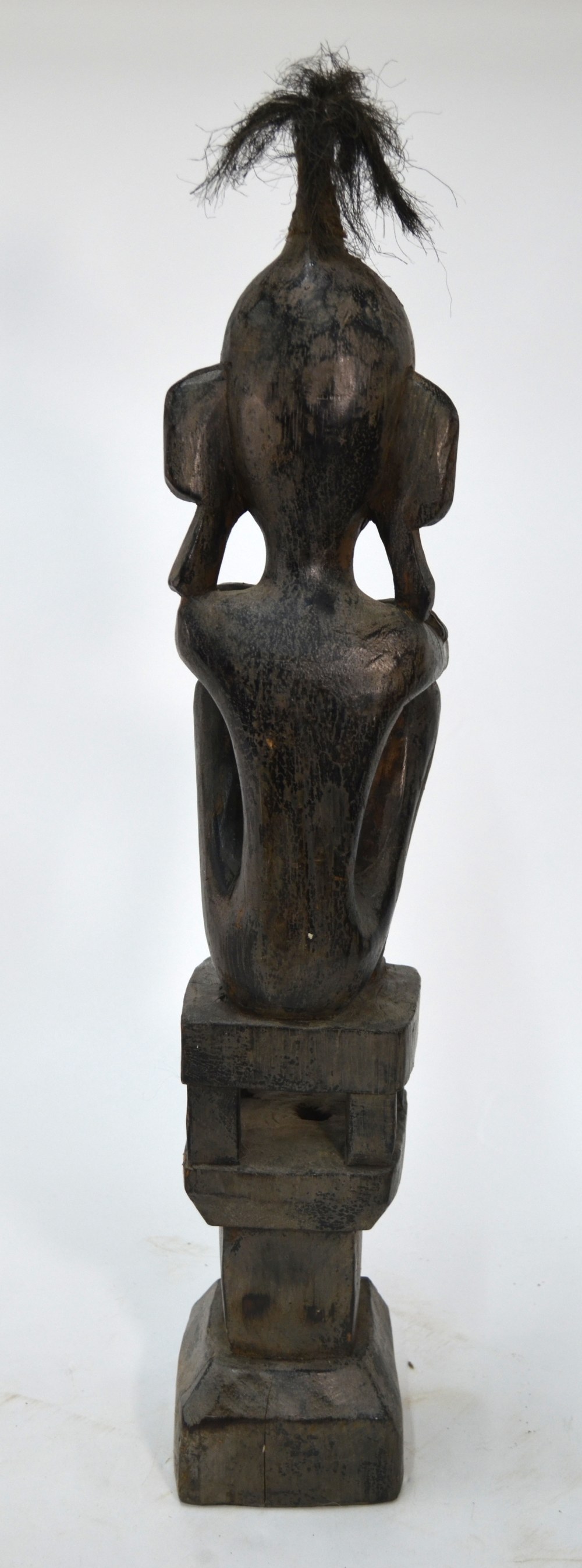 An African tribal carved wood seated fig - Image 4 of 5