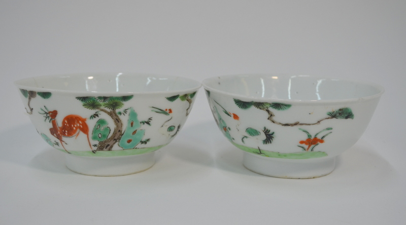 A Chinese pair of enamelled bowls decorated with the Daoist theme of pine, cranes and deer, - Image 10 of 12