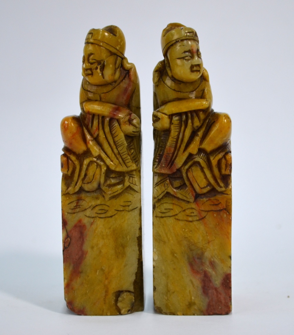 A pair of soapstone seals, each one designed with seated scholar finial; 10 cm high. - Image 3 of 6