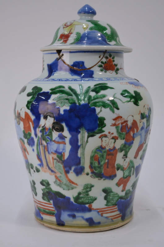 A Chinese Wucai oviform vase with domed cover and knop finial; - Image 5 of 8