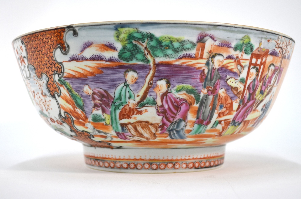 A small Chinese famille rose punch bowl, decorated on the exterior with Manchu/Chinese figures, - Image 3 of 10