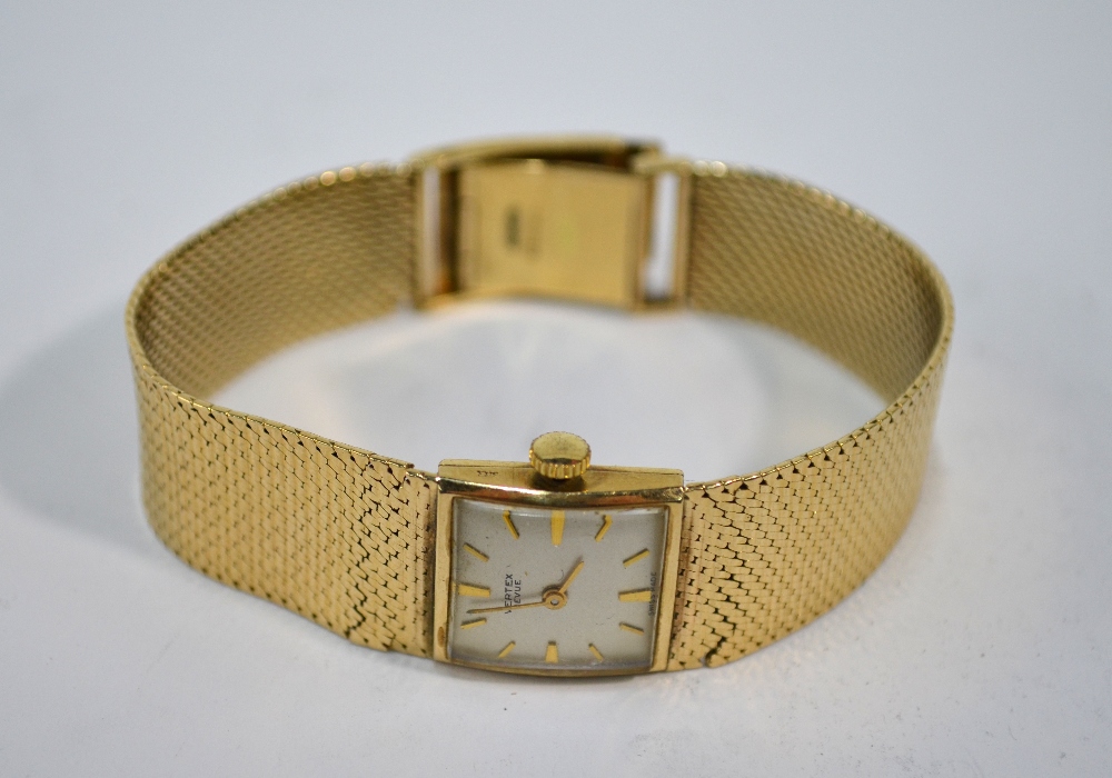 A lady's 9ct gold Vertex Revue wristwatch with 17-jewel Swiss movement and 15mm square silvered - Image 2 of 4