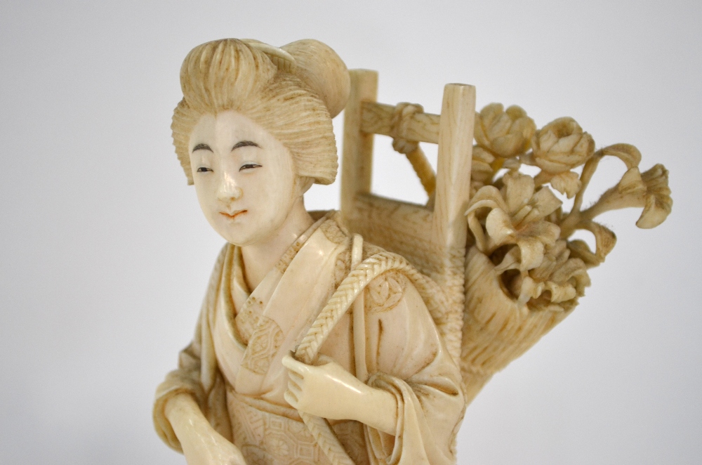 A Japanese ivory Okimono, carved as a Yamato Nadeshkom wearing zori, - Image 3 of 6
