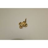 18ct gold 'cross' pendant.