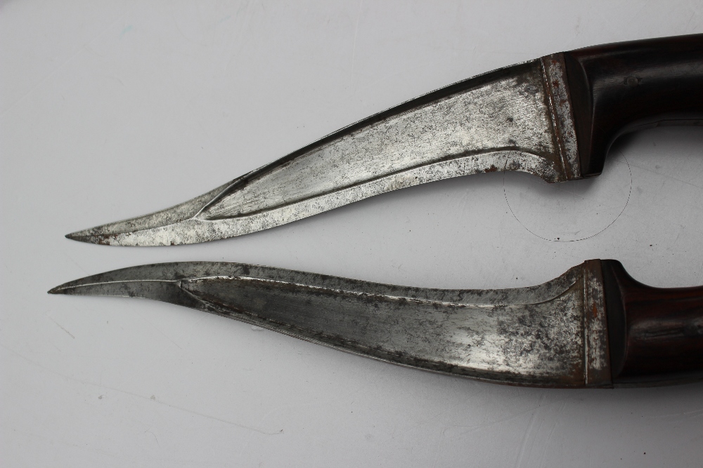 A pair of daggers with rosewood grips, - Image 4 of 9