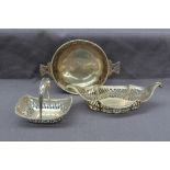 A George V silver quaich, with a beaded rim and pierced sides and handles, Sheffield, 1931,