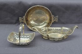 A George V silver quaich, with a beaded rim and pierced sides and handles, Sheffield, 1931,