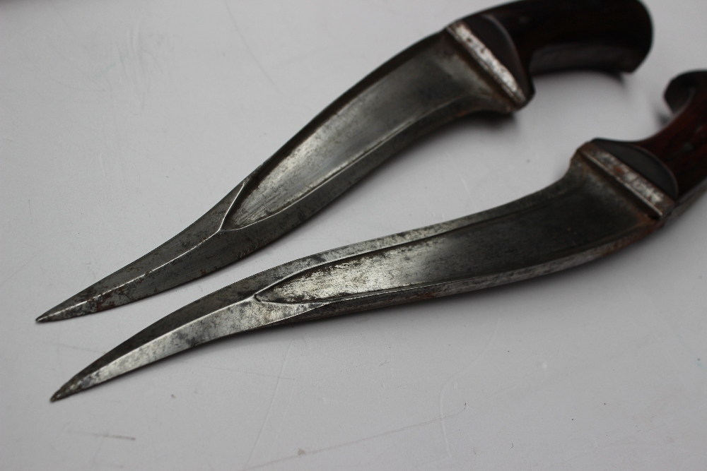 A pair of daggers with rosewood grips, - Image 5 of 9