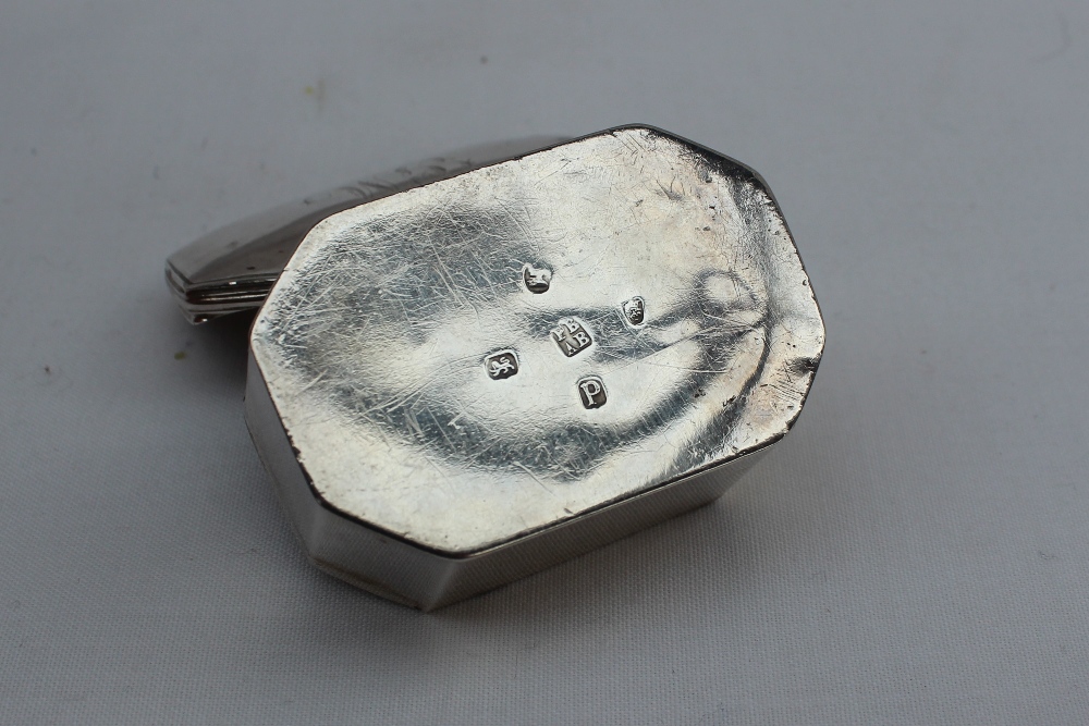 A late George III silver snuff box, of rectangular form with cut corners, initialled to the top, - Image 3 of 3