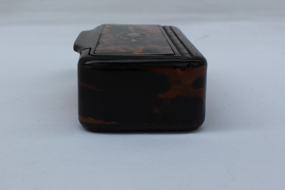 A large 19th century tortoise shell and horn snuff box of rectangular form, - Image 5 of 8
