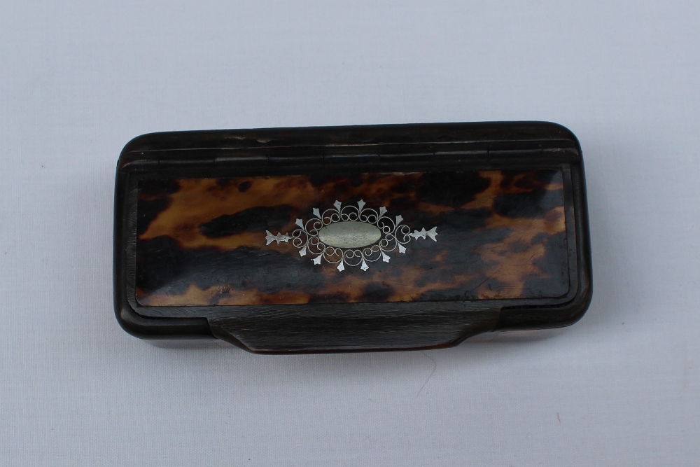 A large 19th century tortoise shell and horn snuff box of rectangular form, - Image 2 of 8