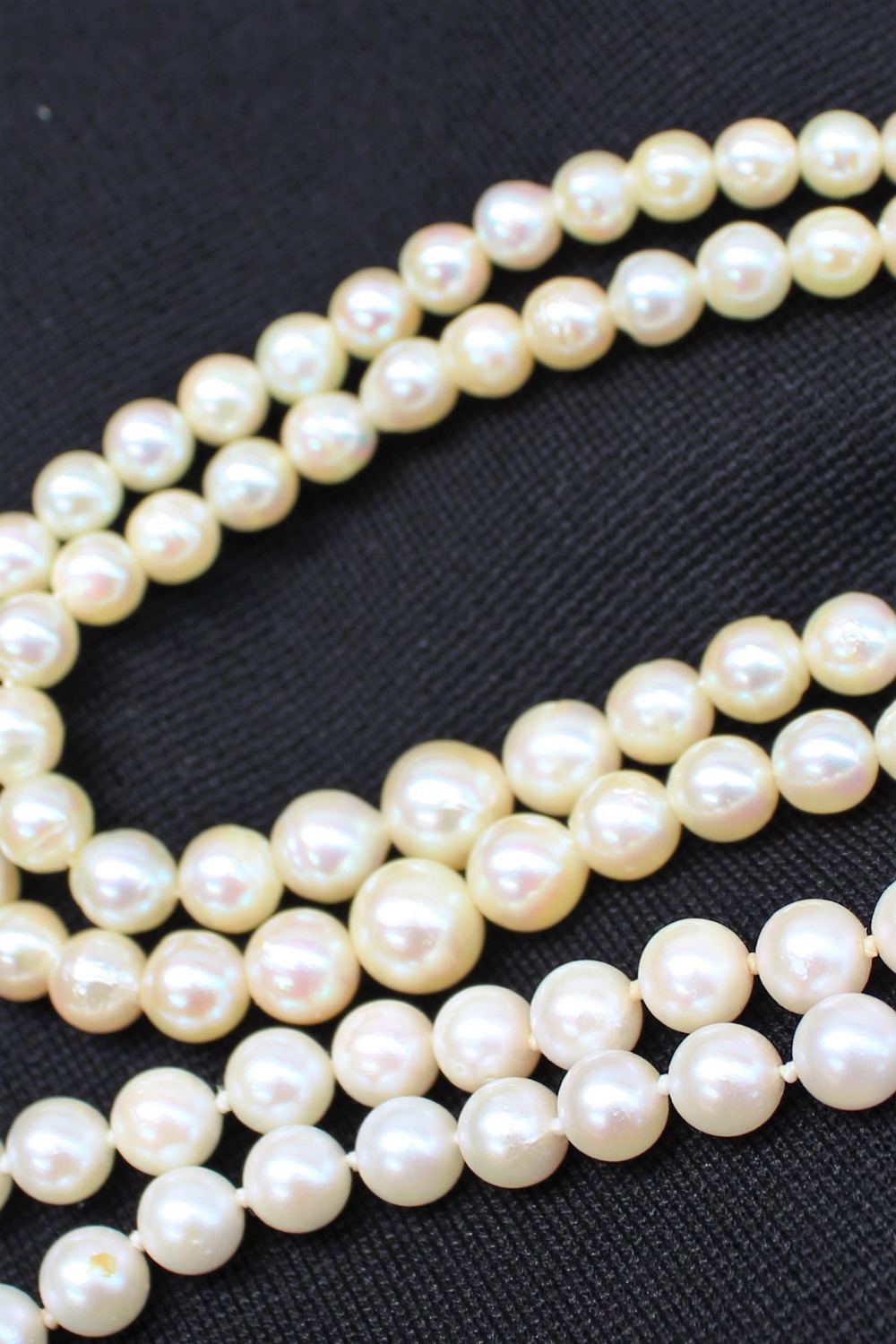 A pearl two strand choker, - Image 2 of 2