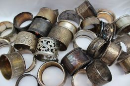 Assorted silver napkin rings,