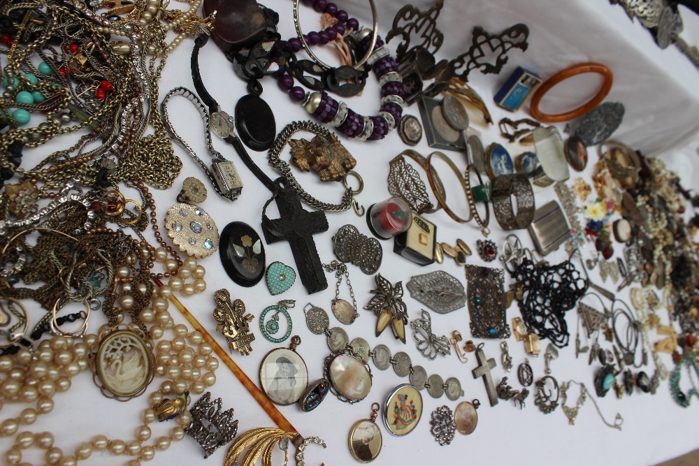 A large collection of costume jewellery including bead necklaces, brooches, rings, albert chains, - Image 3 of 3