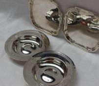 A pair of Elizabeth II silver pin trays of circular form, Birmingham, 1976,