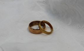 A 22ct yellow gold wedding band, approximately 5.