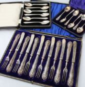 A George V silver handled fruit set, Sheffield,