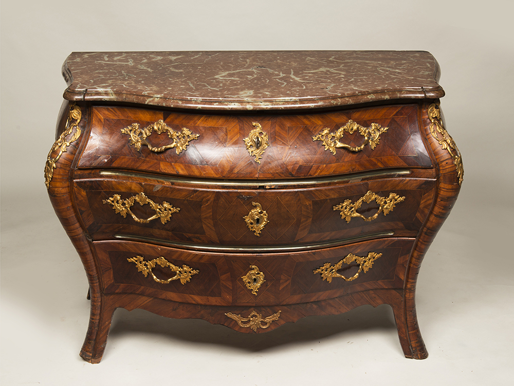 A BAROQUE COMMODE - Image 2 of 2