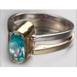 A 14CT YELLOW GOLD, WHITE GOLD, AMETHYST AND AQUAMARINE RING, ring alternating on a swivel setting