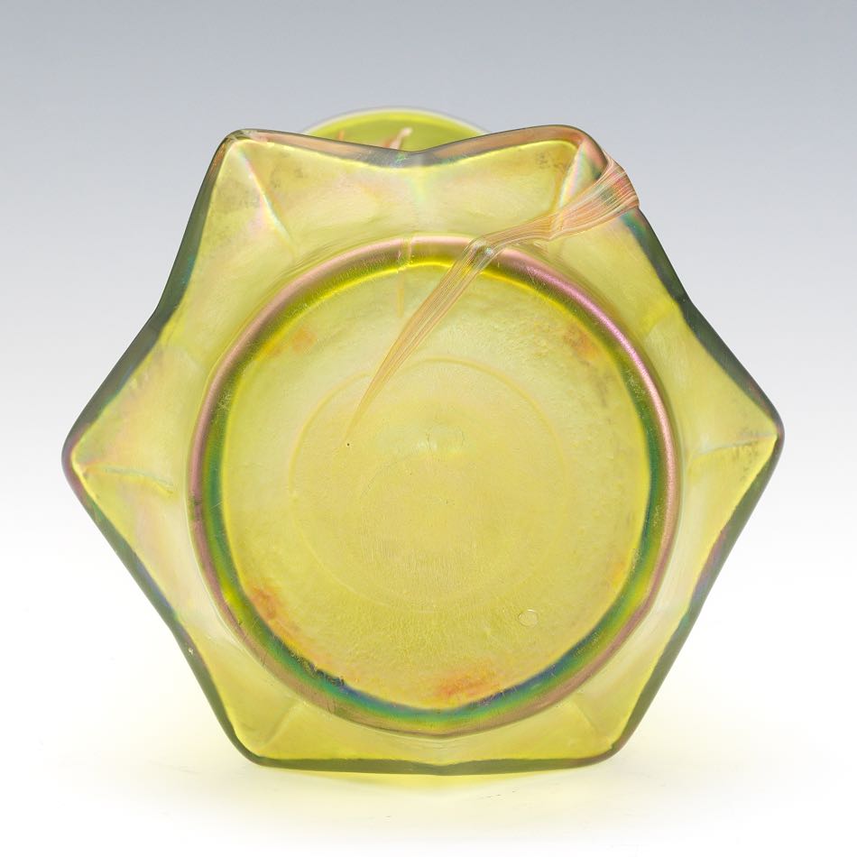 Art Nouveau Loetz-Type Iridescent Glass Vase - Image 7 of 8