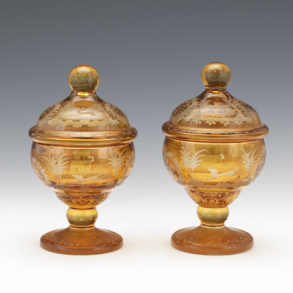 Near Pair of Bohemian Amber Glass Footed BonbonniÃ¨res with Covers, ca. 19th Century - Image 4 of 7