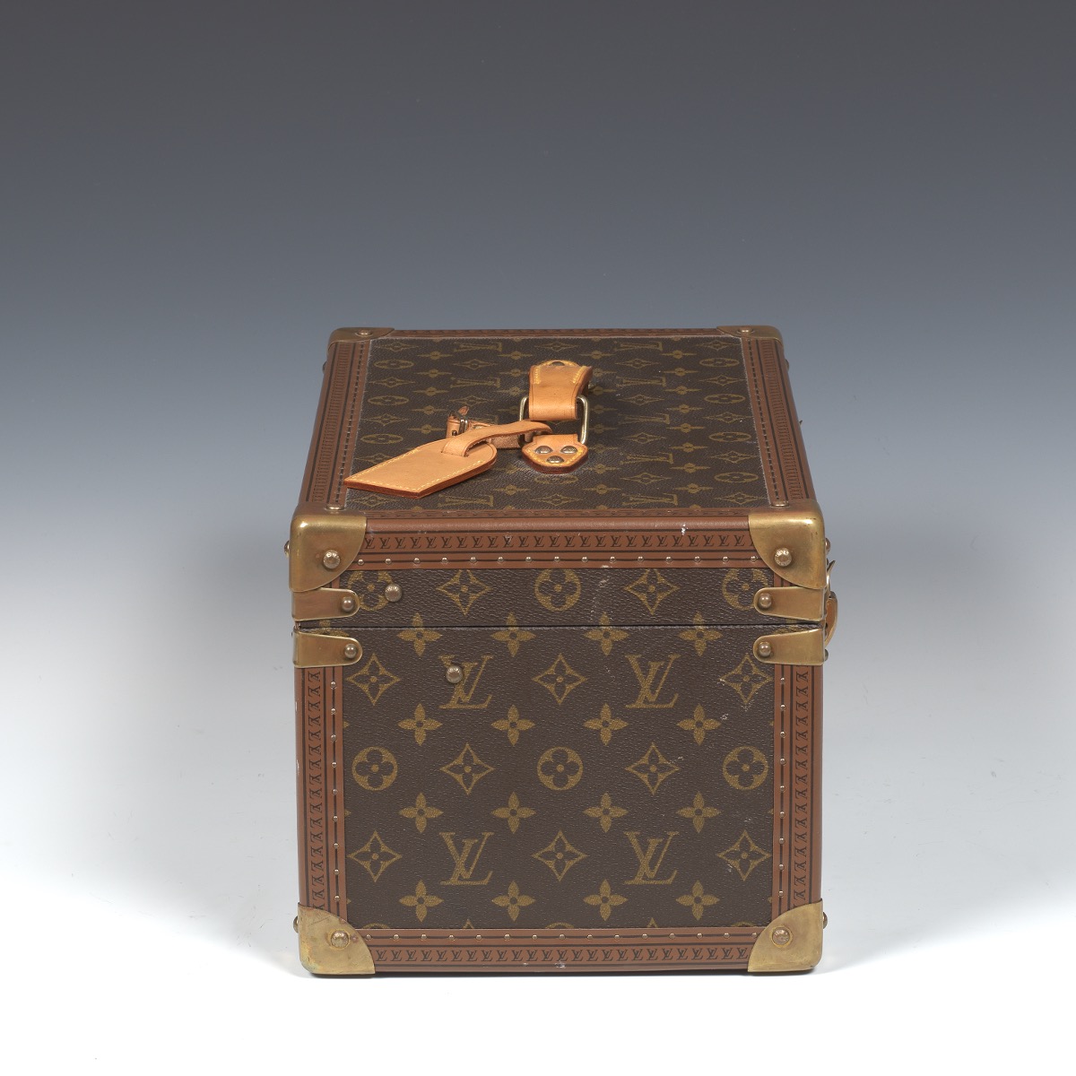 Louis Vuitton Travel Case With Mirror - Image 3 of 9