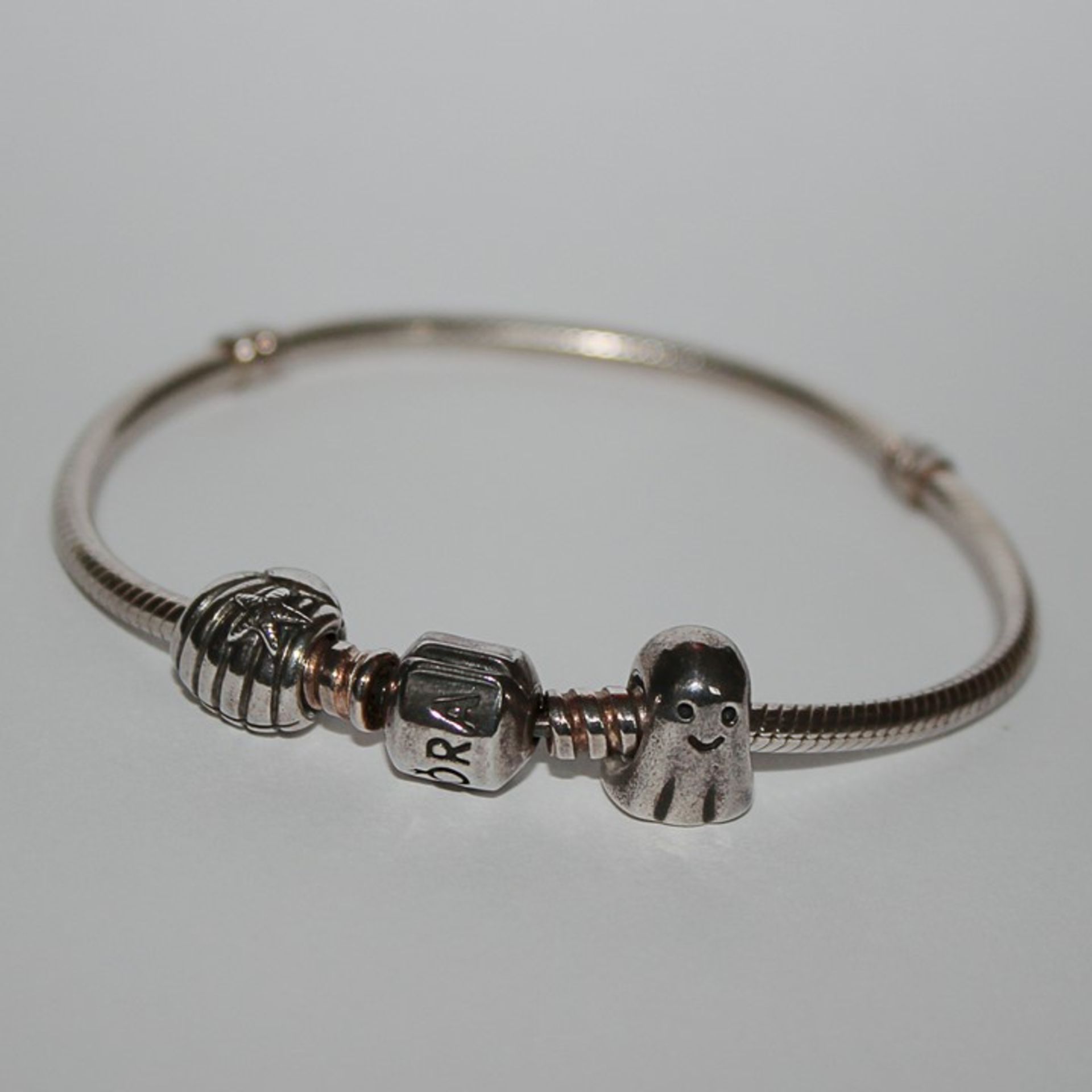 Armband - Pandora Si 925, Schlangenkette mit 3 versch. auf dem Armband beweglichen Anhängern, D