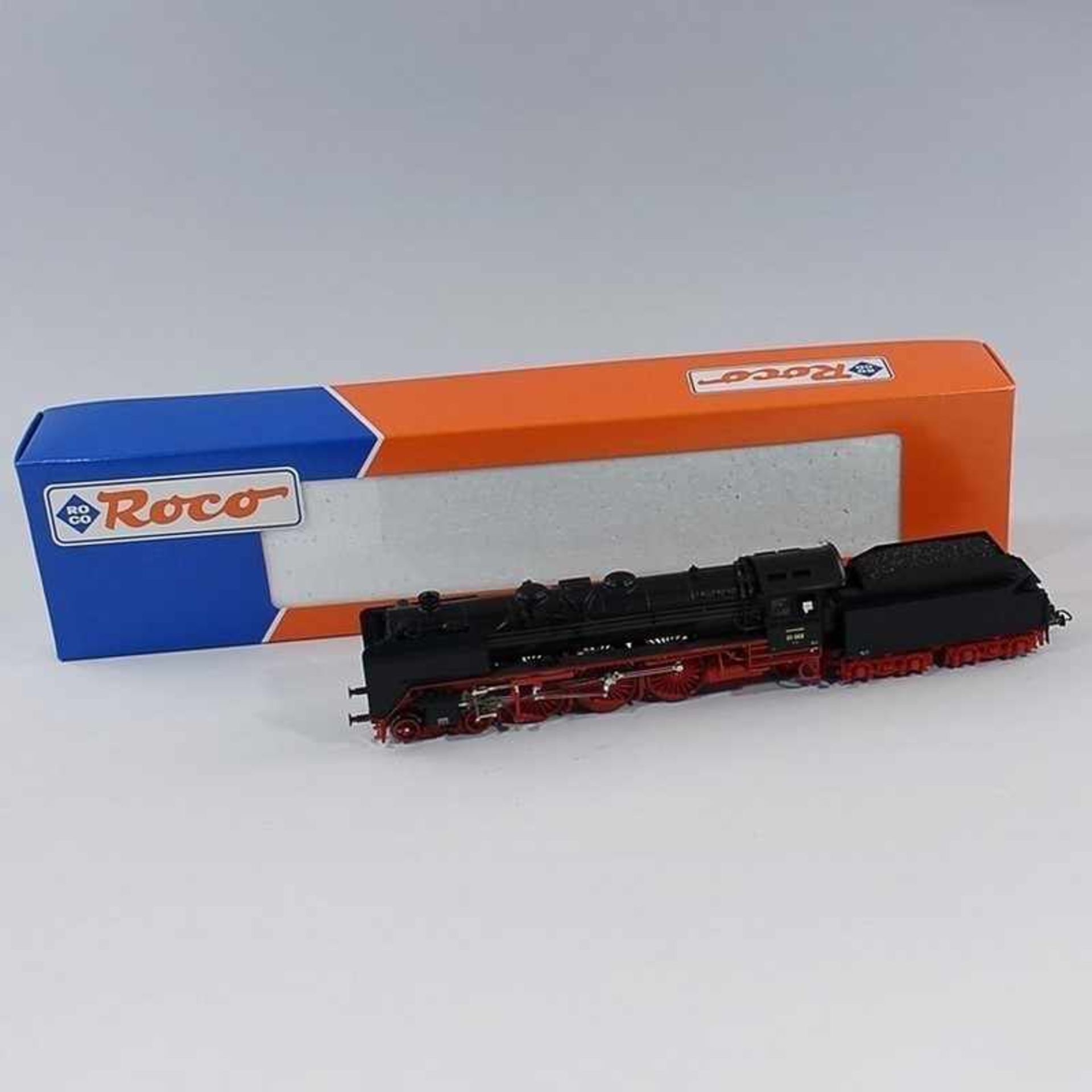 Roco - Eisenbahn Schlepptender-Lok 43316, H0, BR 01 069 der DR, 4-achsiger Tender, Windleitbleche,