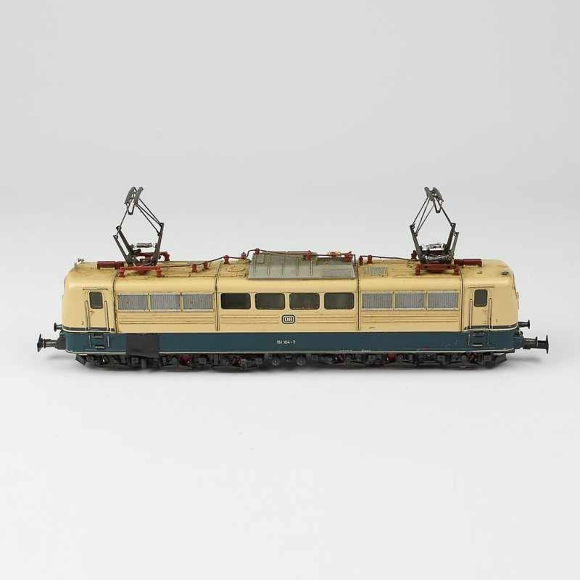 Märklin - Eisenbahn E-Lok, BR1510104-7 der DB, H0, beige-türkis, Gleichstrom, Alterssp., ber.,