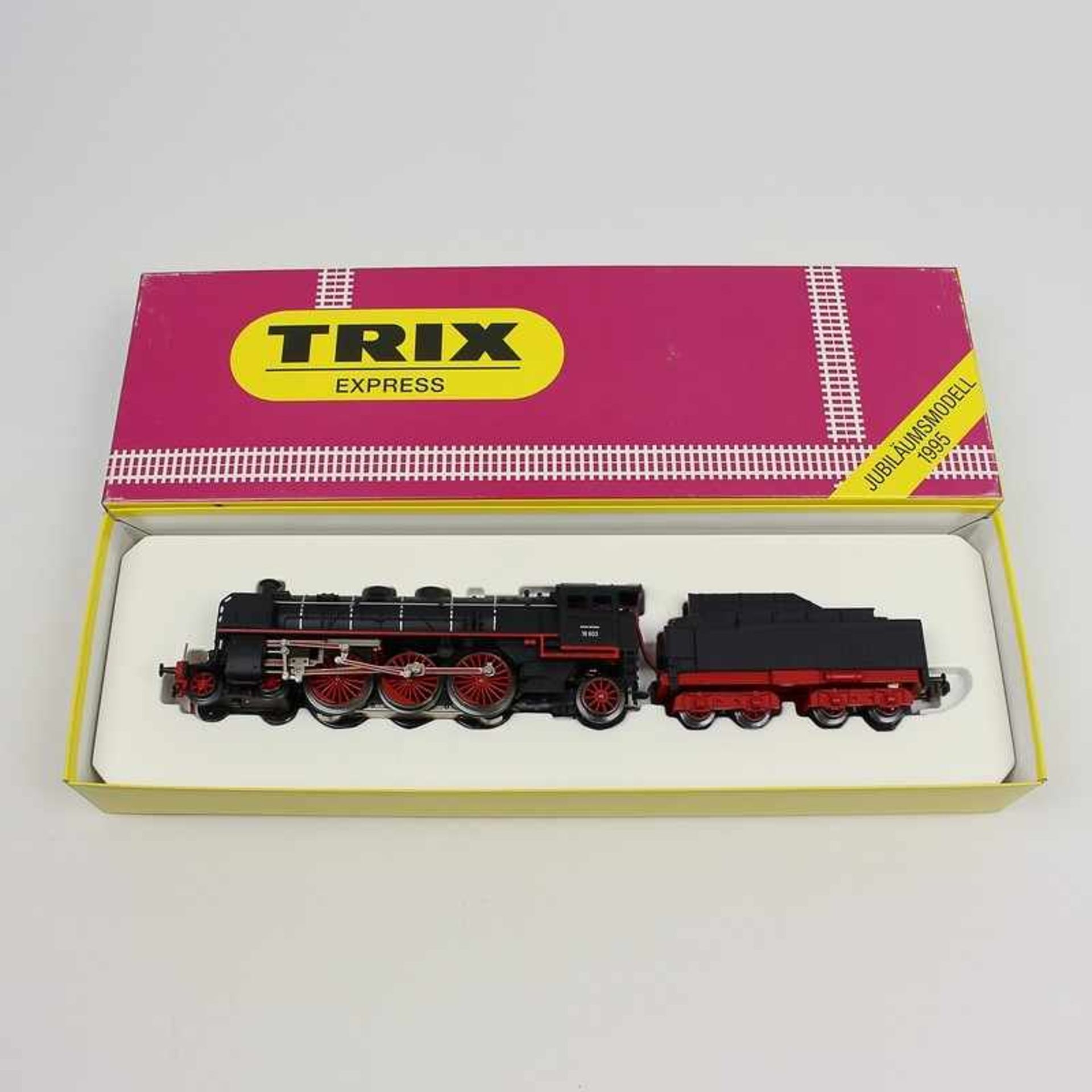 Trix - Eisenbahn Schlepptender-Lok 32207, H0, BN18 603 der DB, vierachsiger Tender,