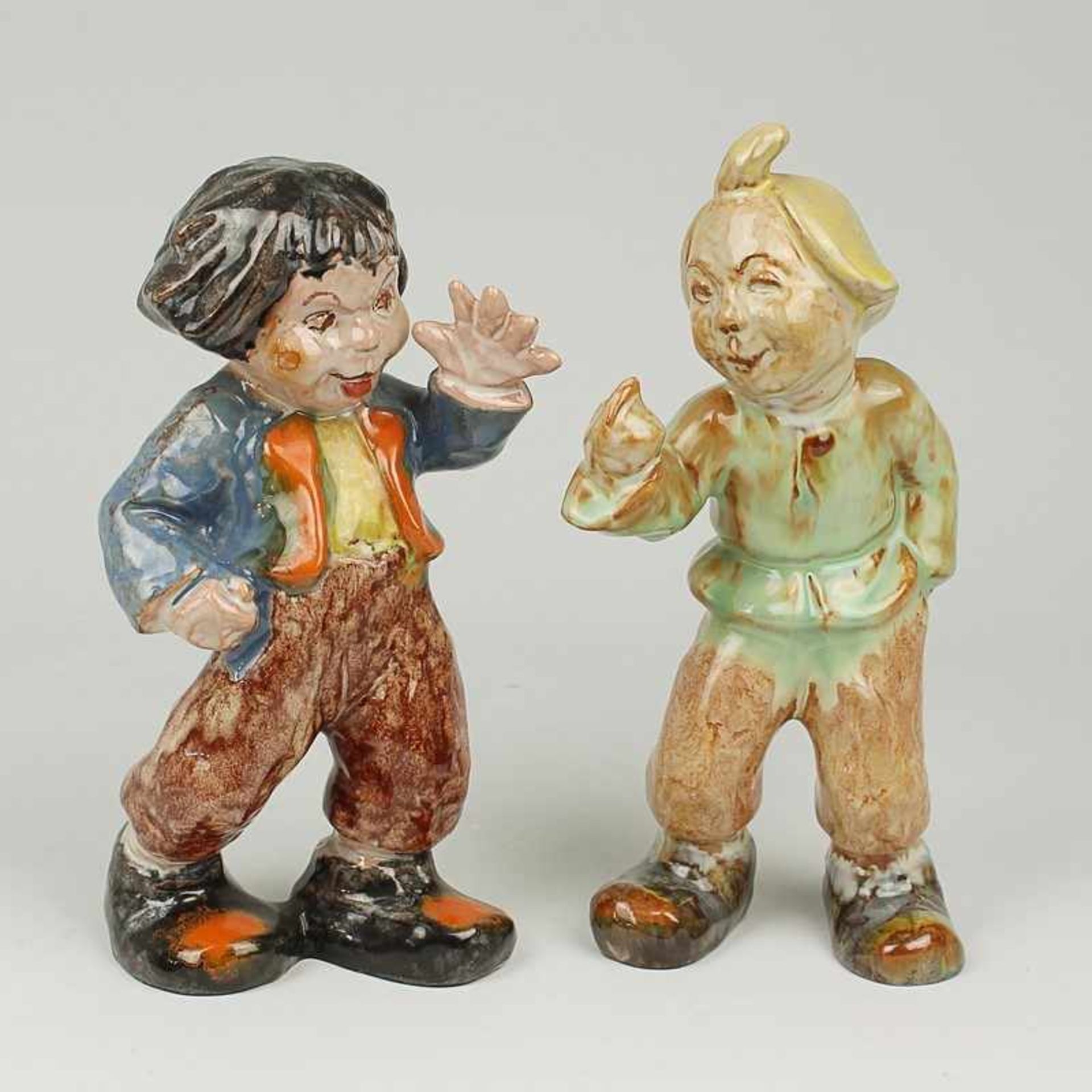 Figurenpaar - Max und Moritz 1930/50er Jahre, wohl Wien, roter Scherben, 2 vollplast.