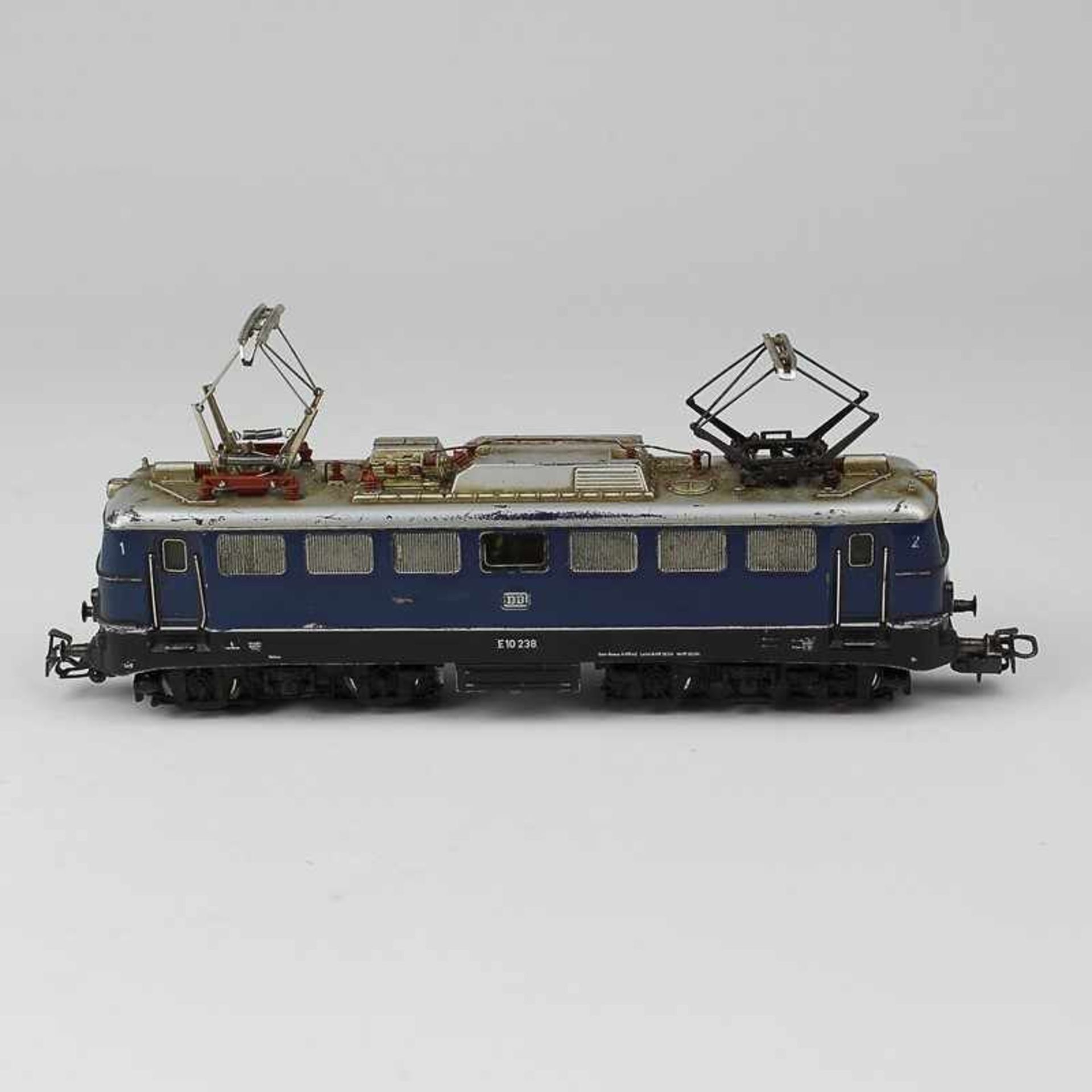Märklin - Eisenbahn E-Lok, E10 238 der DB, H0, blau, Gleichstrom, Alterssp., ber., besp.