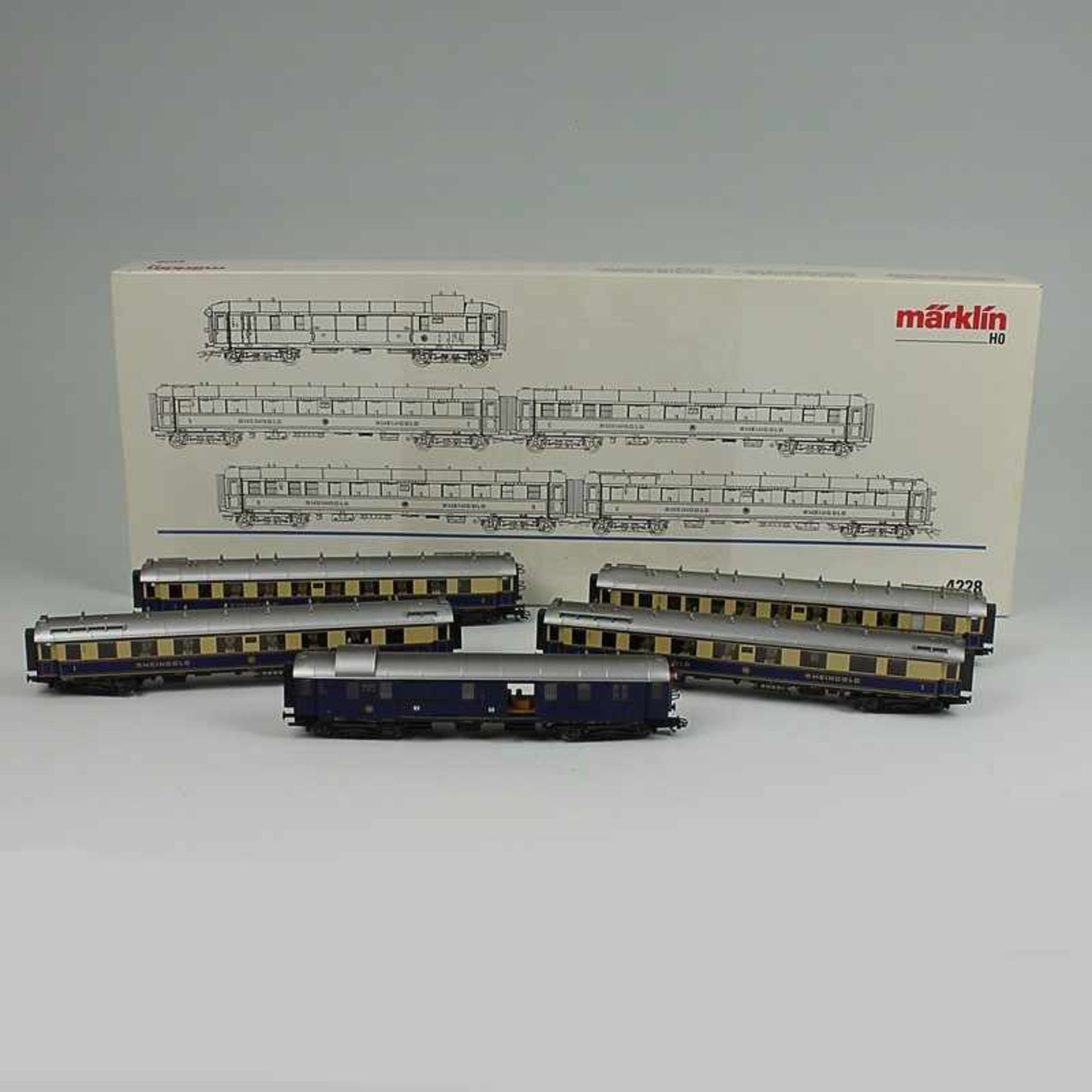 Märklin - Eisenbahn Wagenset "Rheingold", H0, 4228, beige-blau, 5 Fernschnellzugwagen der DRG,