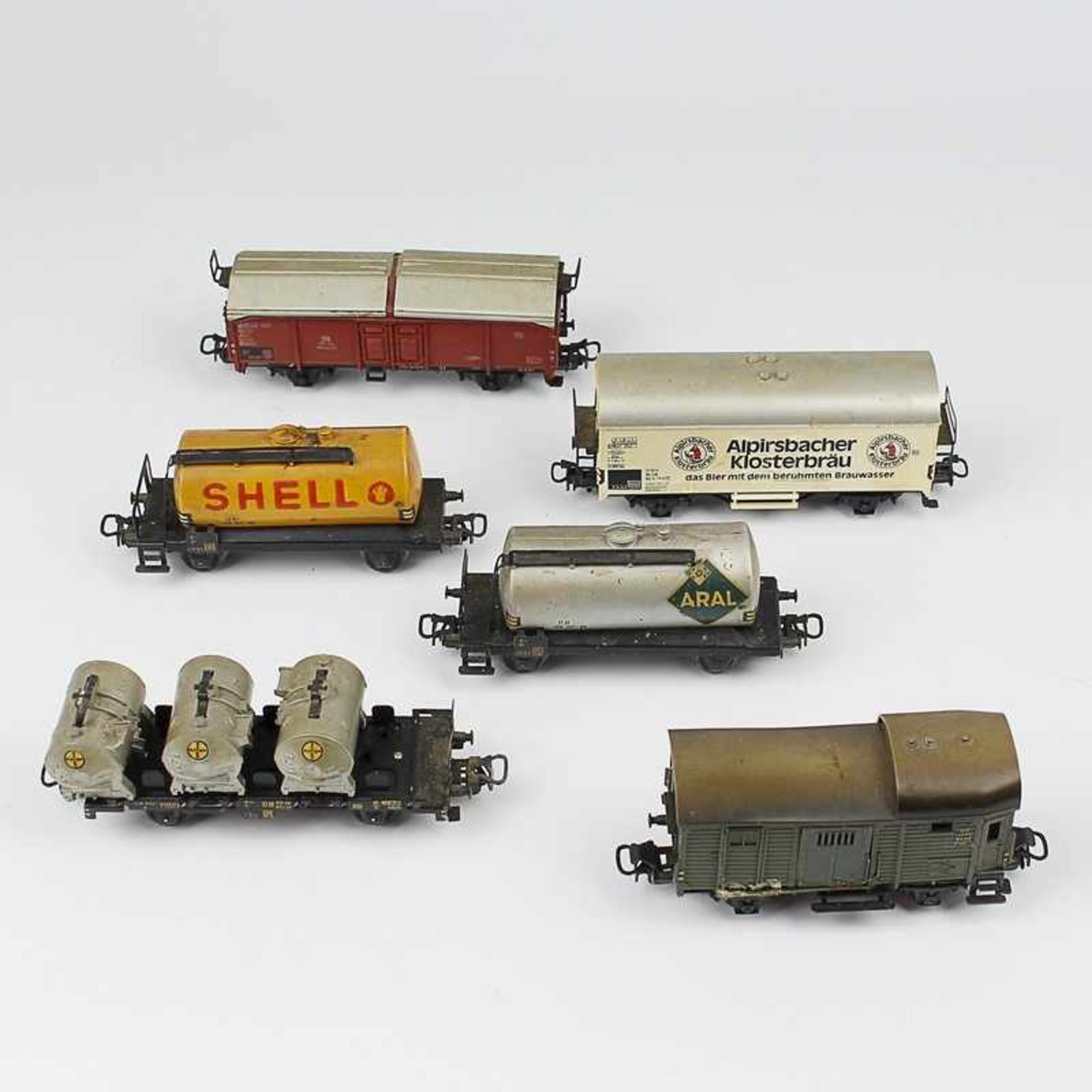 Märklin - Eisenbahn 6 Güterwagen, H0, 1x Behältertragwagen 4520, Bayer; 1x Shell-Tankwagen, 1x