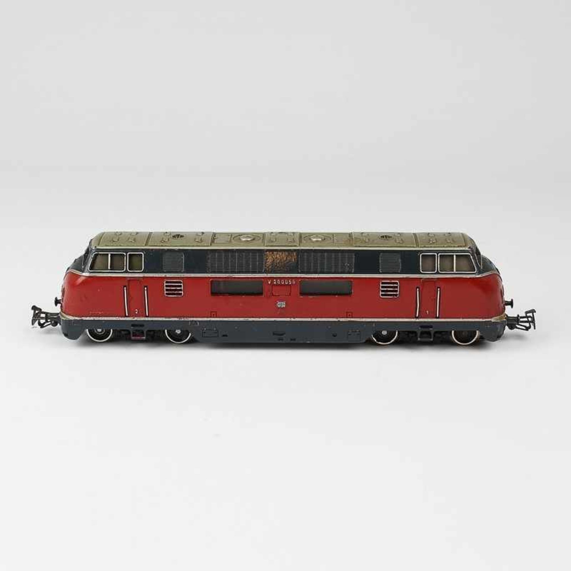 Märklin - Eisenbahn Diesel-Lok, V200056 der DB, H0, rot, Gleichstrom, Alterssp., ber., besp.