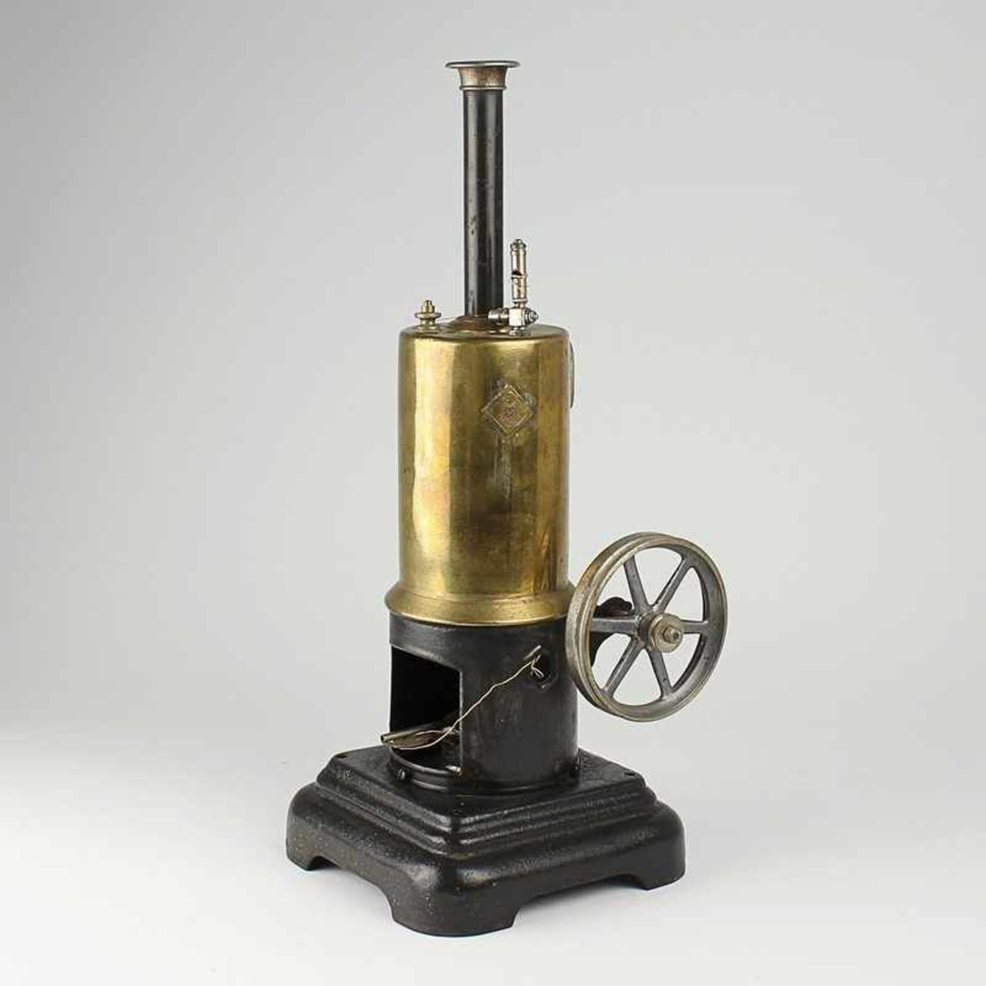 Märklin - Dampfmaschine stehender Messingkessel, 4105, Modell 6 1/2, um 1926, gem., Brenner, Schlot,