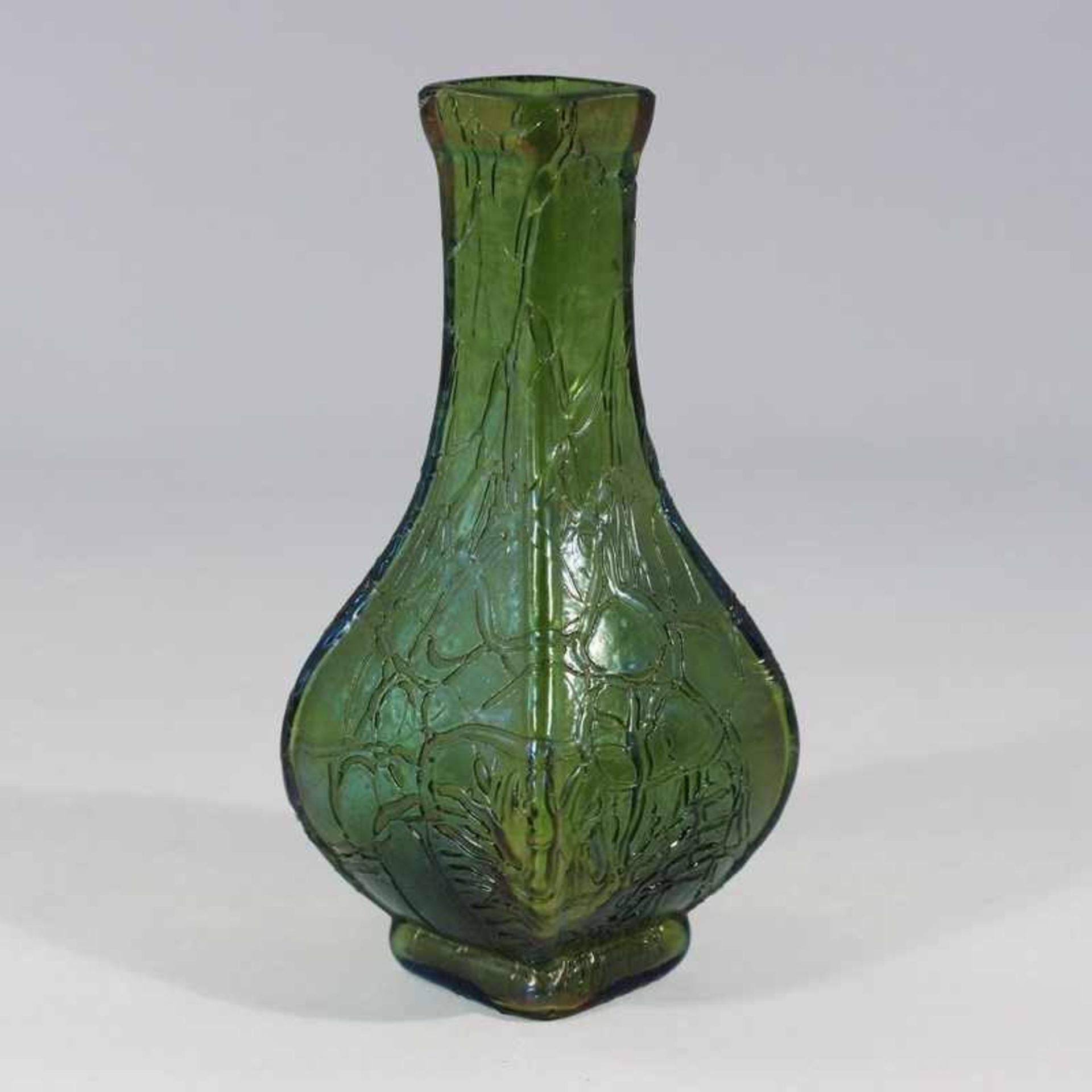 Kralik - Vase um 1900, wohl Wilhelm Kralik Sohn, Eleonorenhain, farbloses Glas, grün überfangen,