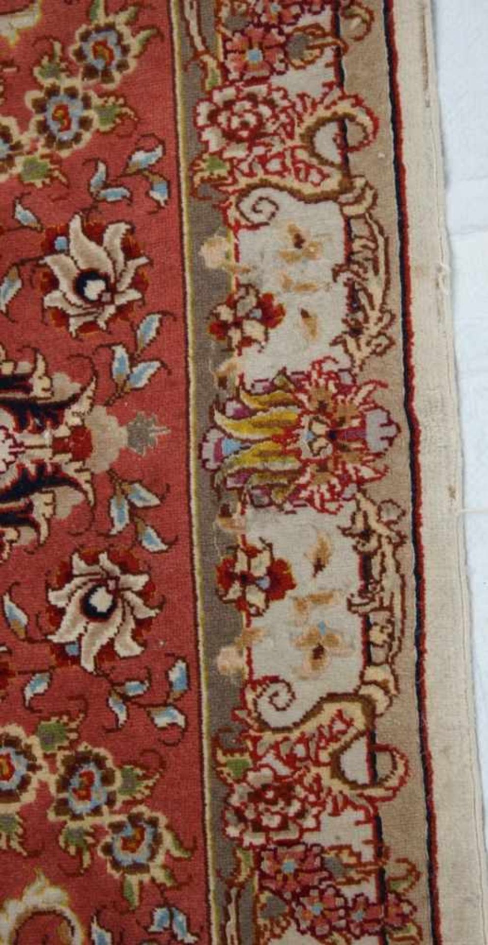Orientteppich um1980, Kaschmir, Baumwolle/Seide, handgeknüpft, rundes Medaillon mit Fortsätzen, - Bild 4 aus 6
