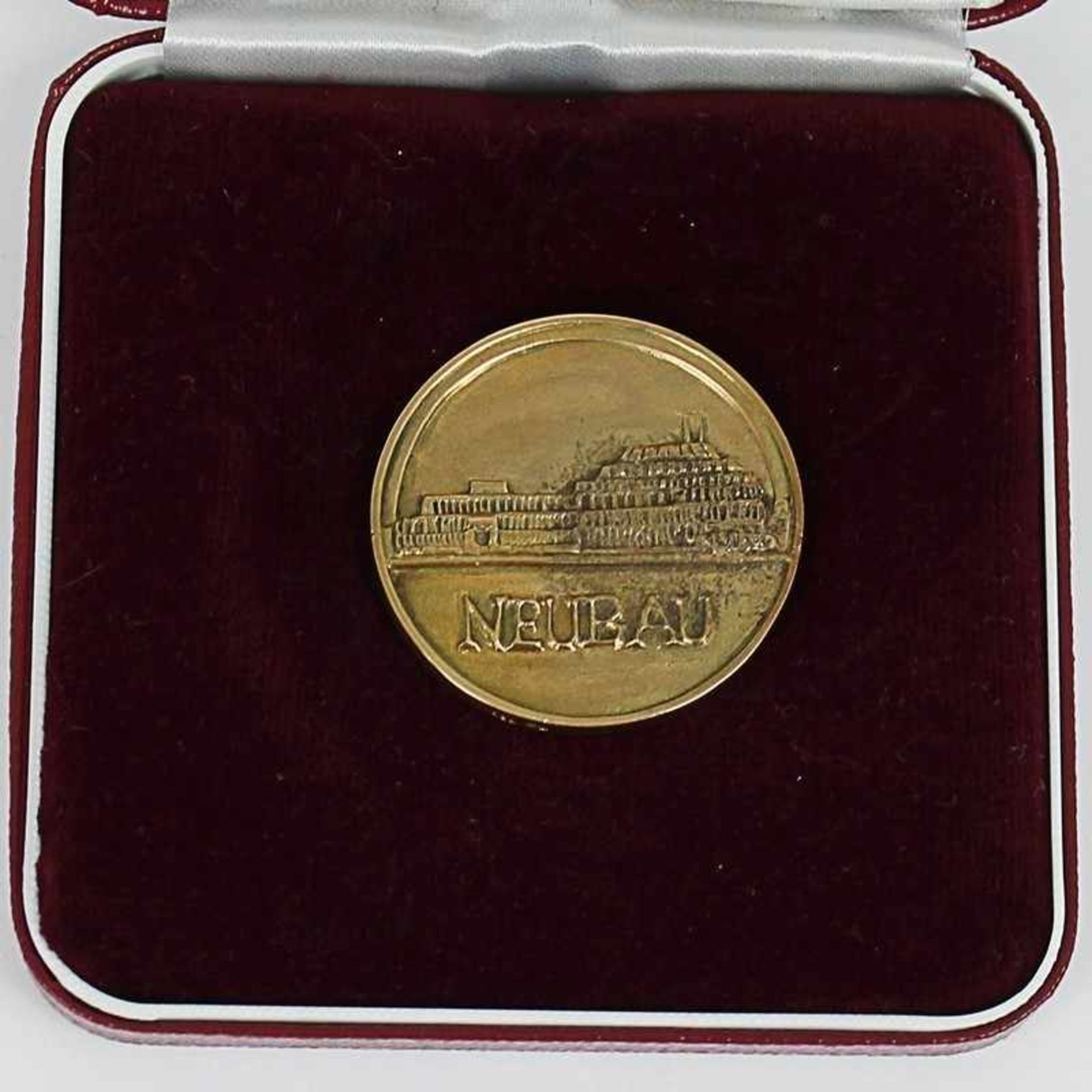 Gold Medaille Nürnberg GG 585, Wilhelm Löhe Schule Nürnberg Neubau, D 33mm, G 17g, im Etui