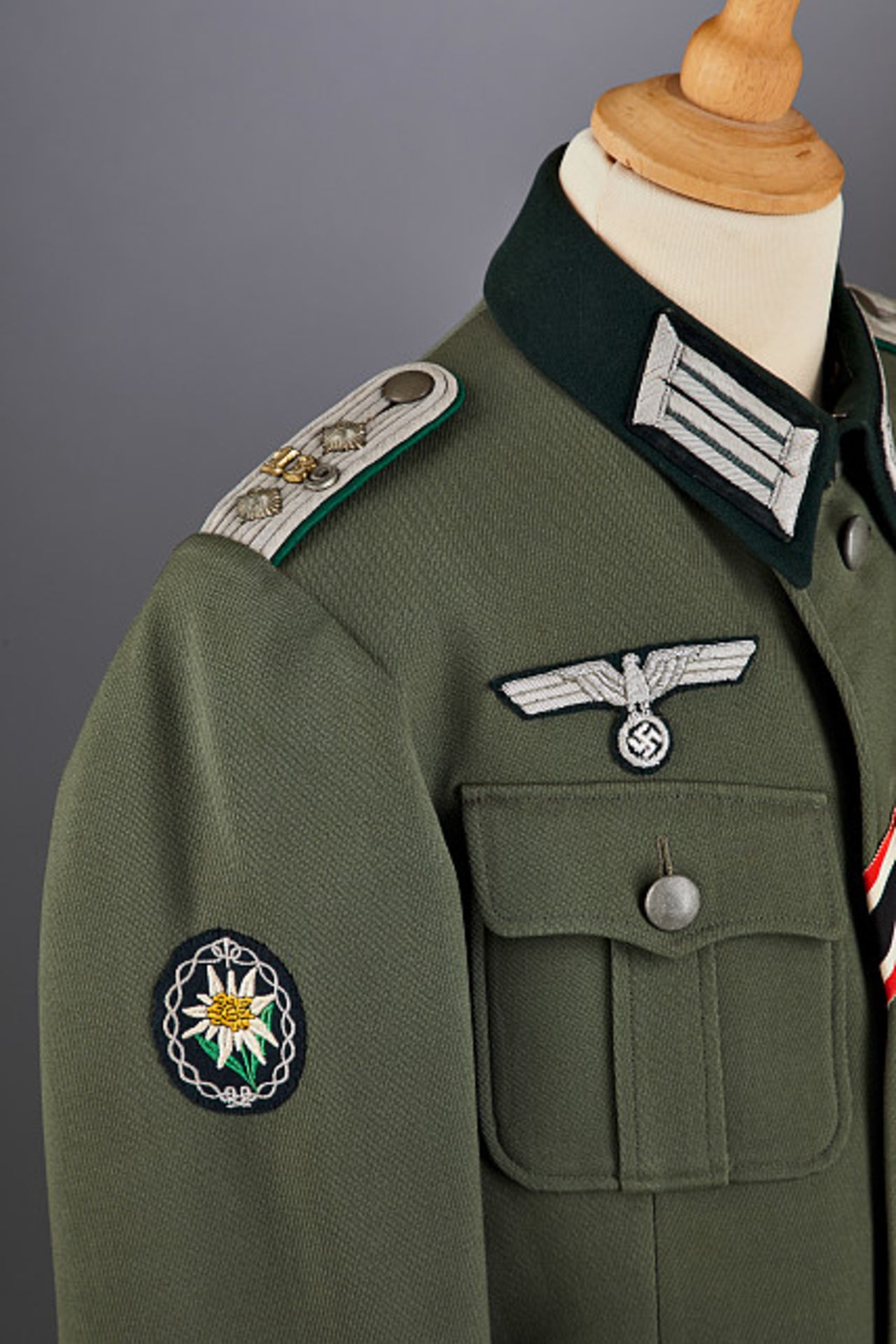 Deutsches Reich 1933 - 1945 - Heer - Gebirgstruppe. : Officer's Service Blouse. Officer's Service - Bild 2 aus 3