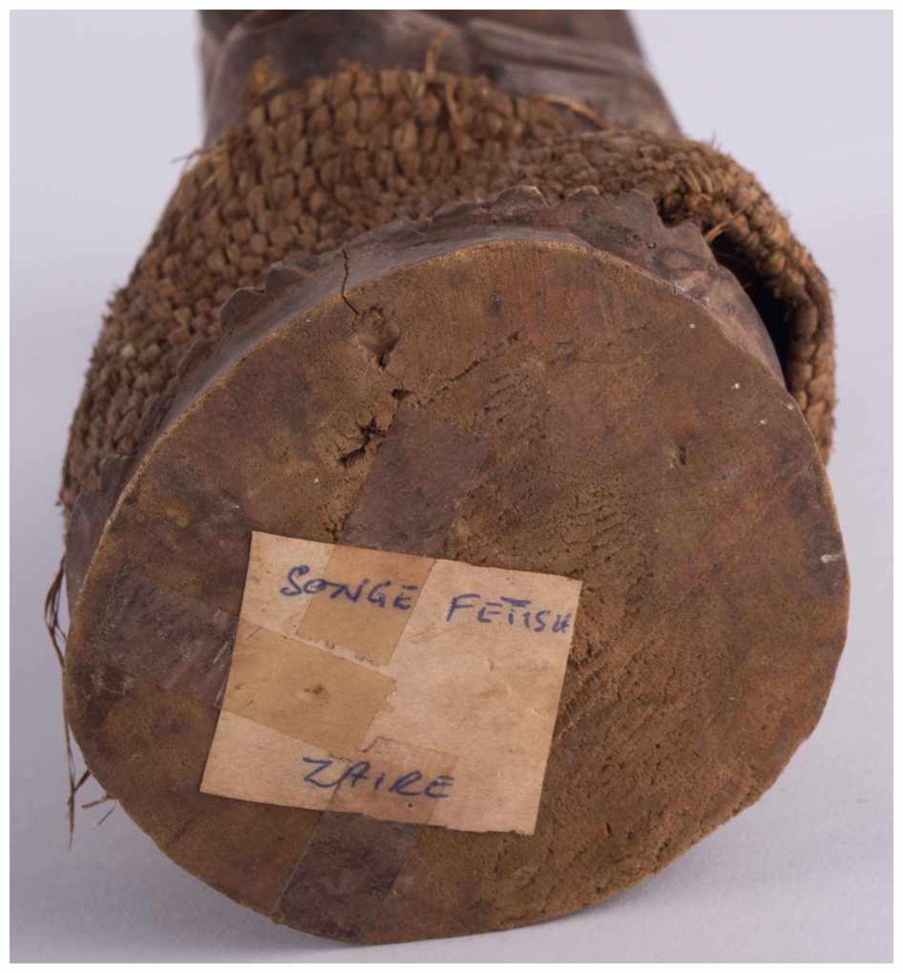 Songe Fetisch Zaire - Holz, H: 28 cm - Provenienz: Alte Diplomaten-Sammlung - - [...] - Bild 10 aus 10