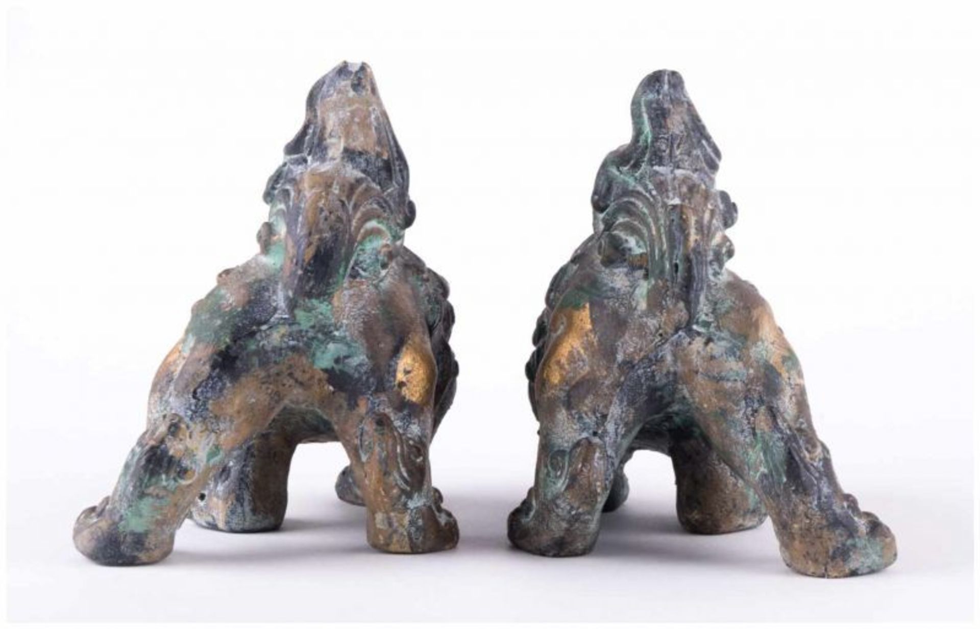 Paar Foohunde 19./20. Jhd / Pair of Foo Dogs, 19th/20th century - Bronze, Reste alte [...] - Image 4 of 10