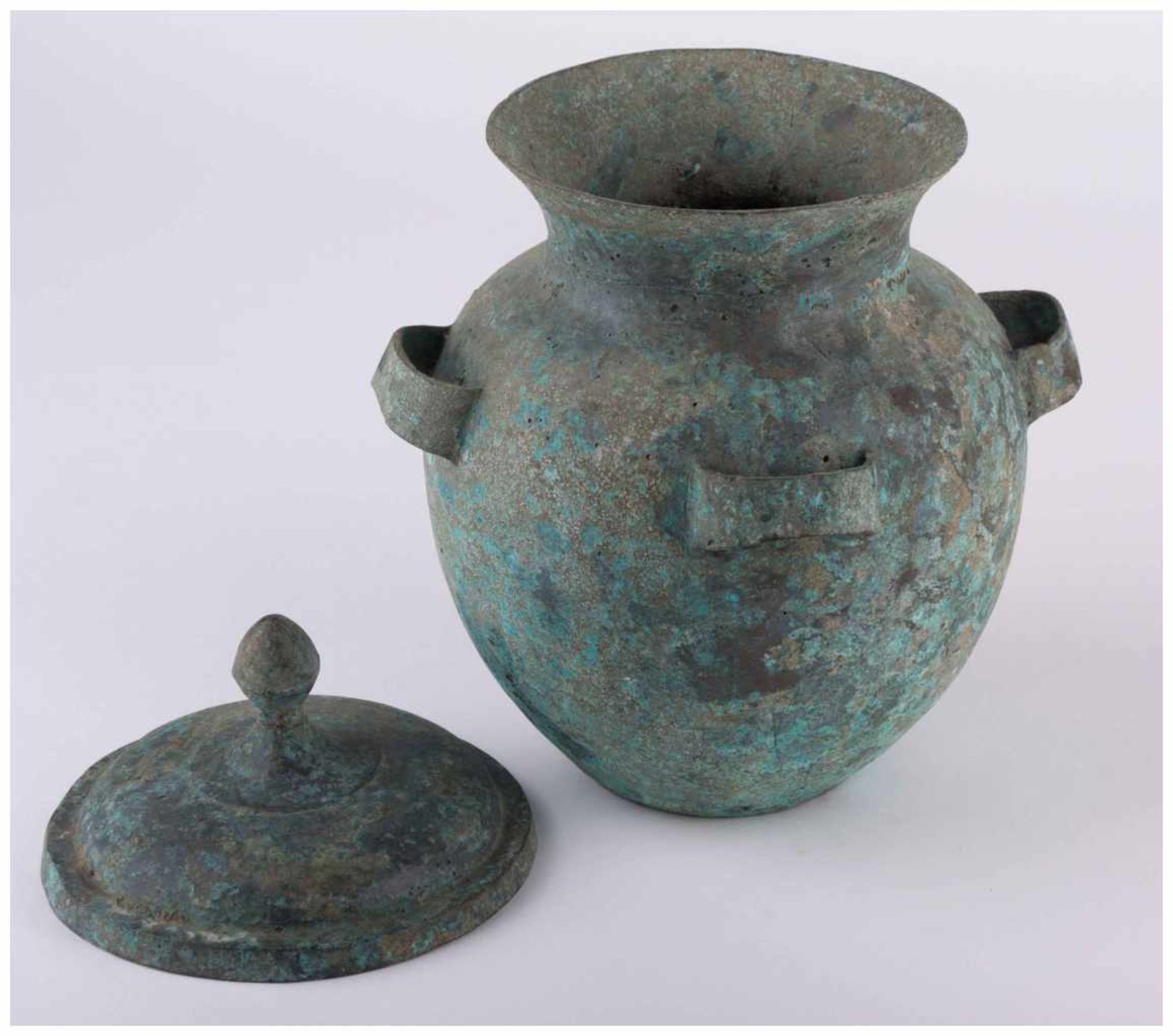 altes Deckelgefäß China / old lidded vessel, China - Bronze, mit seitlichen [...] - Image 8 of 10
