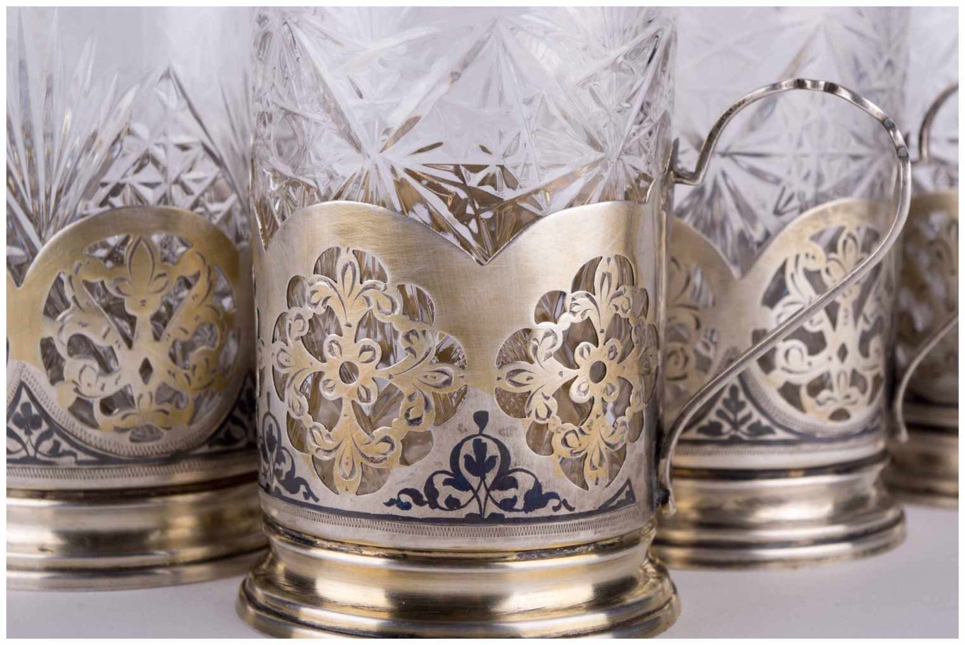 5 Teegläser mit Halter Rußland um 1950 / 5 tea glasses with holders, Russia about [...] - Image 8 of 12