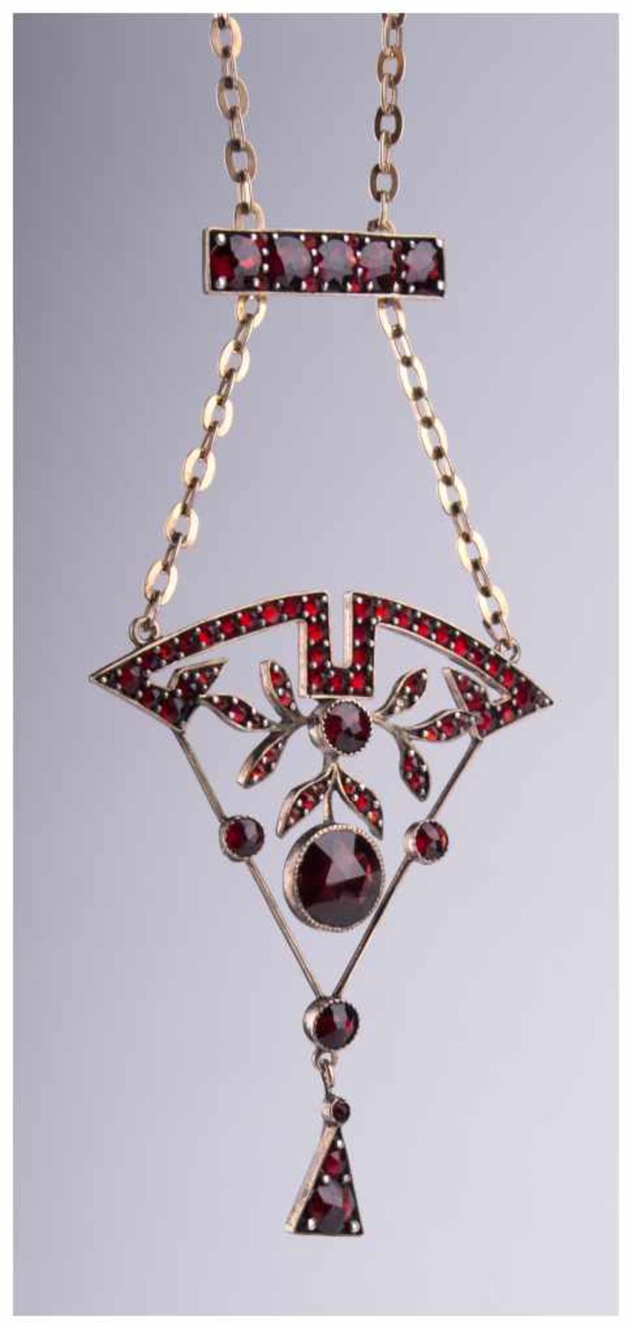 Jugendstil Granat-Collier / Art Nouveau garnet necklace - RG double, besetzt mit [...]
